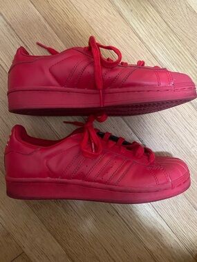 ADiDAS Superstar sneakers all red Pharrel wmns 7